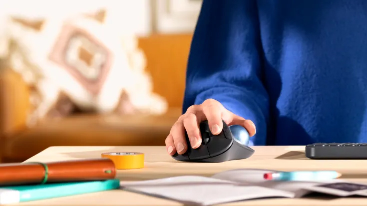 trackball ergo m575