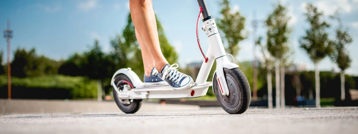 Najlepsze hulajnogi elektryczne do 1500 zł &ndash; ranking 2026