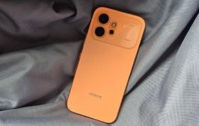 Honor 600 &ndash; recenzja. Aparat 200 Mpix, AI i bateria na dwa dni. Warto kupić?