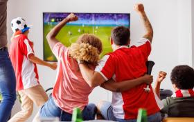 Najlepsze telewizory TCL do oglądania sportu – top 5