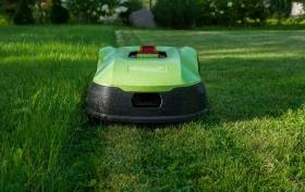 Ranking robot&oacute;w koszących bez przewodu ograniczającego