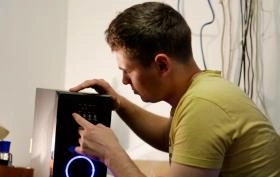 Jak podłączyć głośniki do telewizora – poradnik krok po kroku