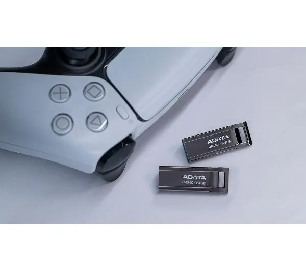 Adata UR340 32GB USB 3.2  Czarny