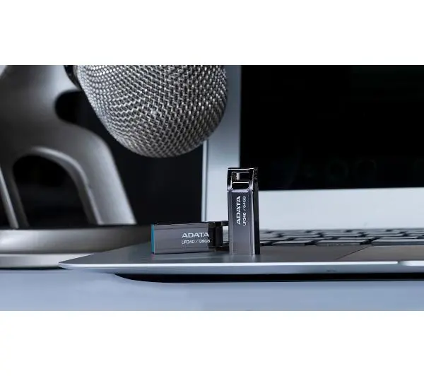 Adata UR340 32GB USB 3.2  Czarny