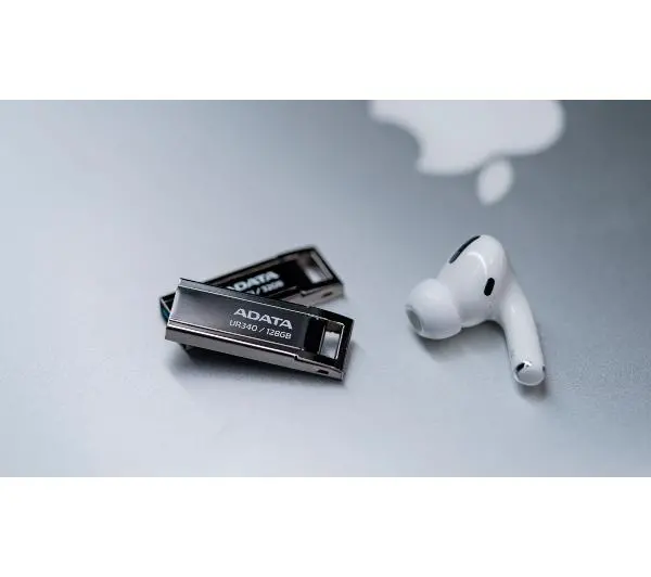 Adata UR340 32GB USB 3.2  Czarny
