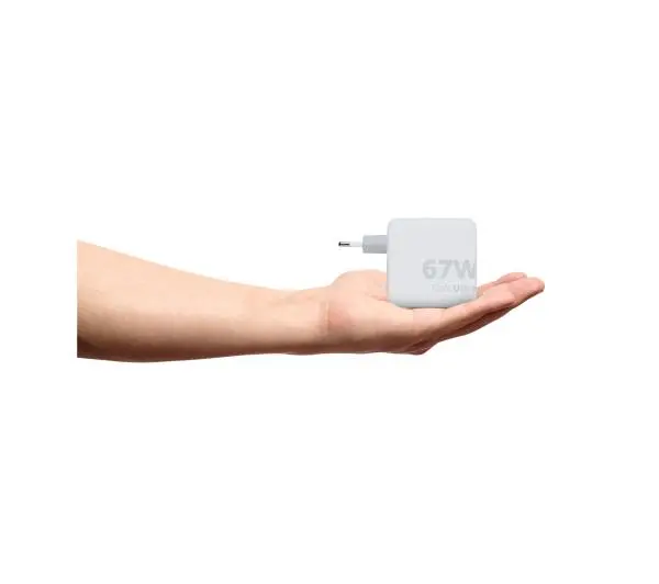 Xtorm GaN 67W + kabel USB-C PD Biały