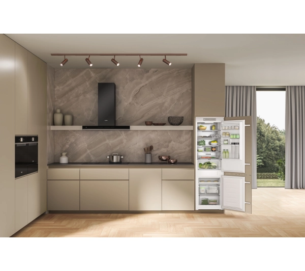Whirlpool WHC18 T333 Pełny No Frost 177cm Komora świeżości Metalowa ściana - Kup na Raty - RRSO 0%