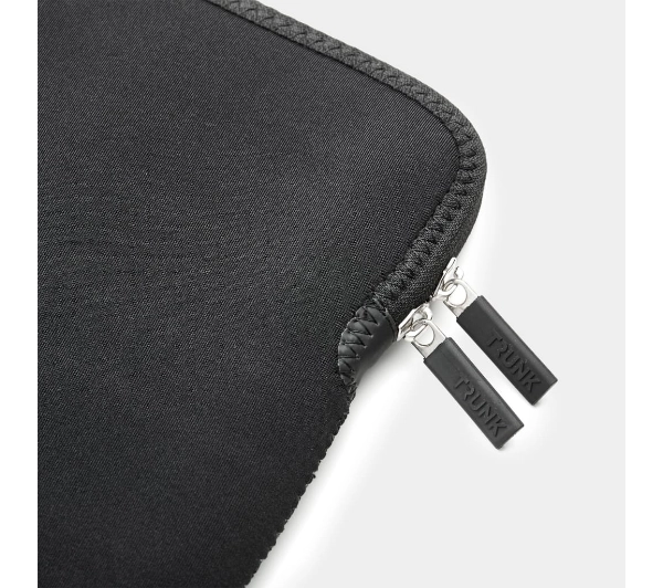 Trunk Neoprene Sleeve MacBook Pro 16" Czarny