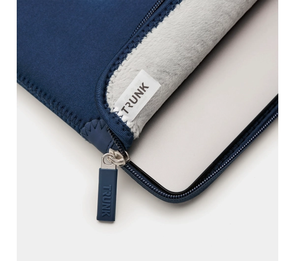 Trunk Neoprene Sleeve MacBook Air 15" Granatowy