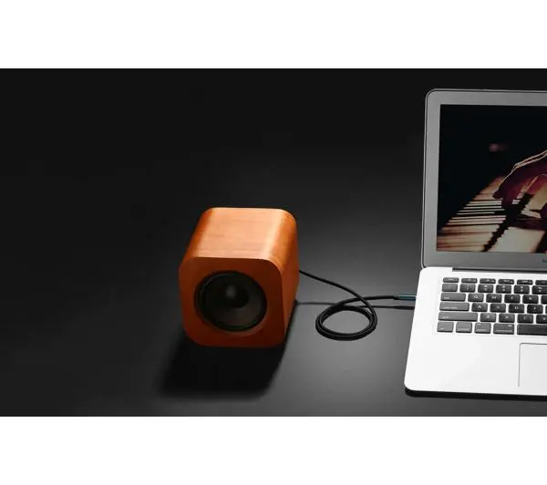 UGREEN AV112 AUX 2m Czarny