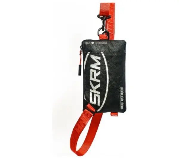 Skinarma na telefon Comet Czarny