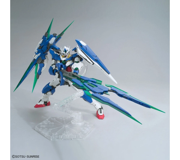 Bandai MG 1/100 00 QAN[T] FULL SABER
