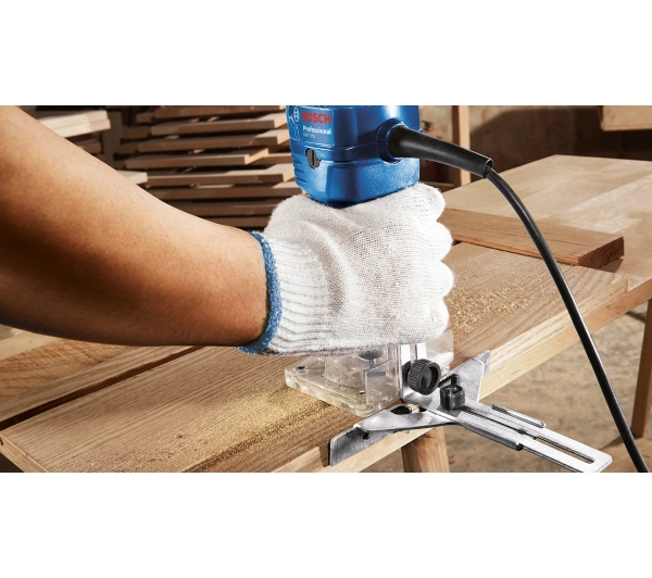 Bosch Professional GKF 550 0 601 6A0 020