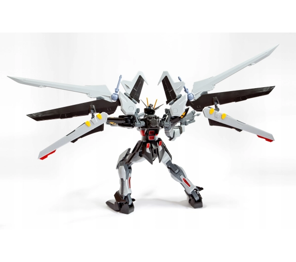 Bandai MG 1/100 STRIKE NOIR GUNDAM
