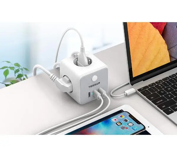 Tessan TS-301-C-GR 3 gniazda 2x USB-A USB-C 2m Biały