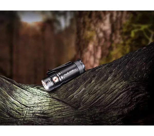 Fenix E18R V2.0