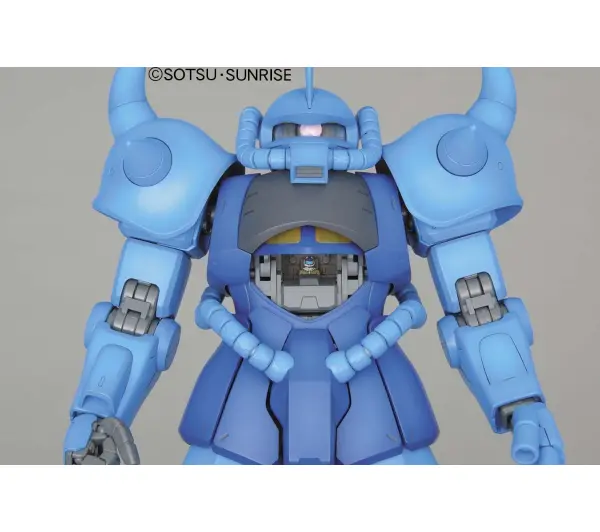Bandai MG 1/100 MS-07B GOUF VER. 2.0