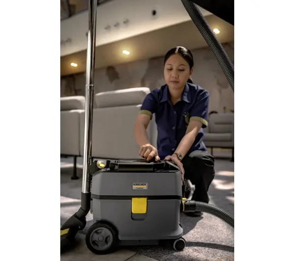 Karcher T10/1 Bp Adv HEPA  bez akumulatora 1.527-351.0 500W Dysza do parkietów Ssawka do tapicerki Ssawka szczelinowa - Kup na Raty - RRSO 0%