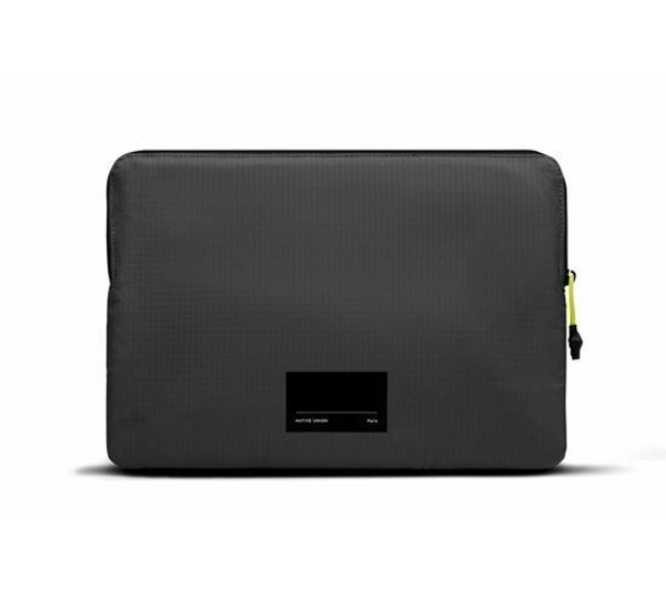 Native Union Ultralight Sleeve Macbook 14" Czarny