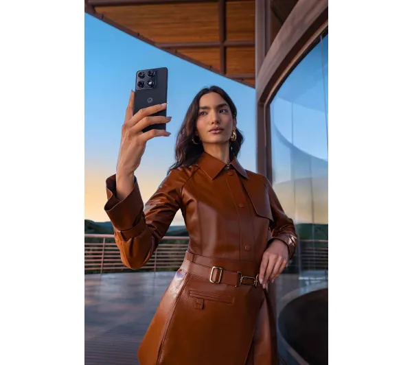 Motorola Signature 16/512GB 6,78" 165Hz 50Mpix Carbo - Kup na Raty - RRSO 0%