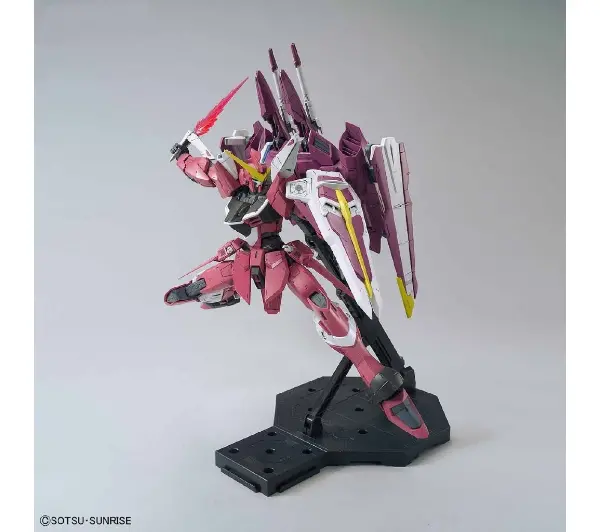 Bandai MG 1/100 JUSTICE GUNDAM