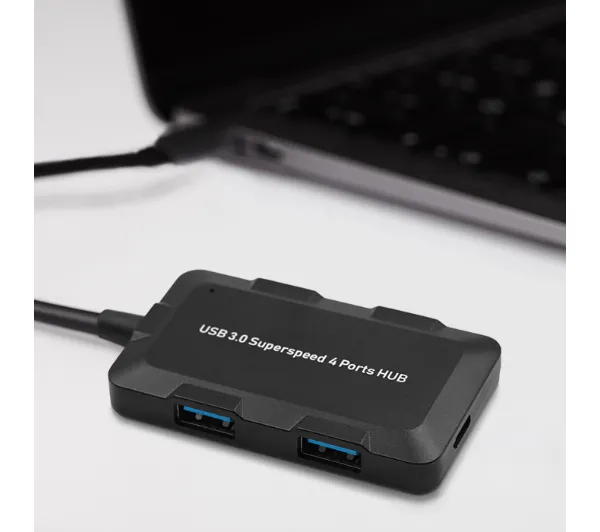 Qoltec 50502 Adapter USB-C 3.1 5w1 4x USB 3.0 micro USB Czarny