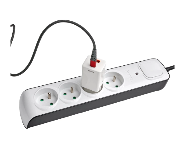 Hama P2223762 Premium 4 gniazda 3m Biały