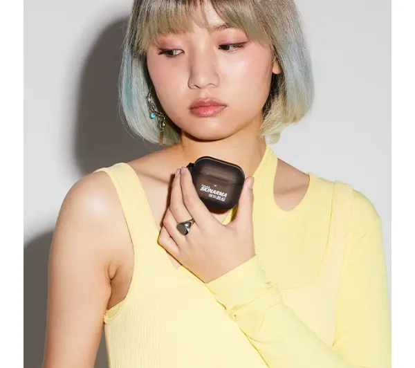 Skinarma Kinzoku do AirPods Pro 2 Biały