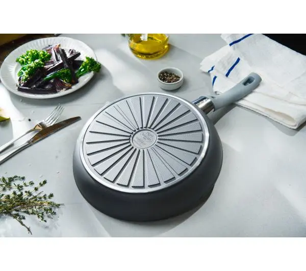 Ballarini Lazise 75003-054-0  Indukcja Keravis 28cm