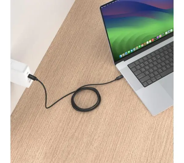 Belkin USB-C do USB-C 240W + 20Gbps PowerDelivery 3.1 2m Czarny