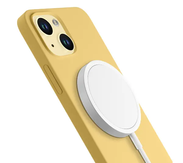 3mk Hardy Silicone MagCase do iPhone 15 Żółty