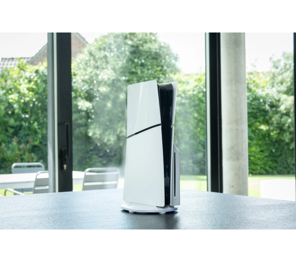 Nacon PS5SVERTSTAND na konsolę PS5 Slim z RGB USB