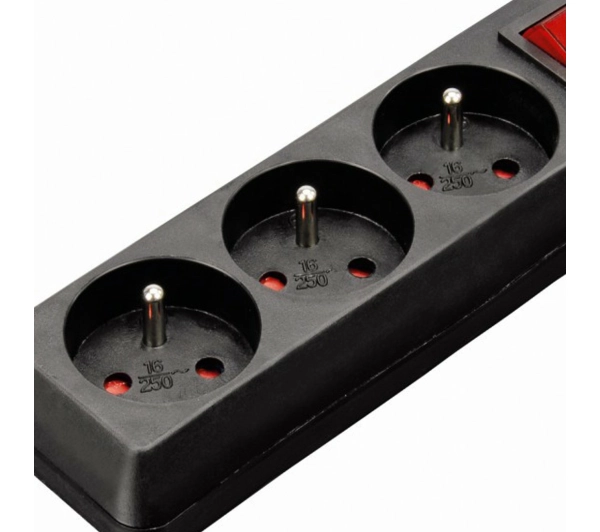Hama 44223702 Standard 3 gniazda 1,5m Czarny
