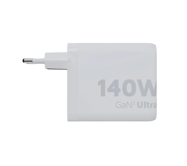 Xtorm XB403 Titan Ultra 27000mAh 200W Czarny + Ładowarka XEC140 GaN2 Ultra 140W Biały - Kup na Raty - RRSO 0%
