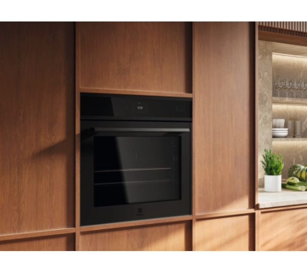 Electrolux 800 SteamPro EOB9S3ST Funkcje AI MealAssist Termoobieg Czarny mat - TRZECI -55%, ALBO 5-TY ZA 1ZŁ - Kup na Raty - RRSO 0%
