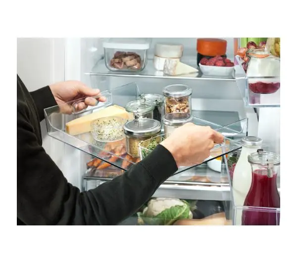 Electrolux z rozsuwalna z tacką E6RHES31
