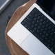 Skr&oacute;ty klawiszowe MacBook &ndash; poznaj najważniejsze kombinacje