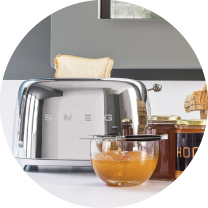 МАЄТЬСЯ НАГОРОДАМИ БРЕНД