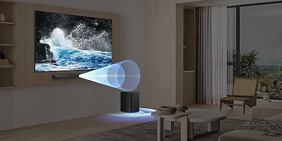 Аудіоналаштування вітальні: сабвуфер з ефектом візуалізації звуку, спрямований на саундбар під екраном телевізора