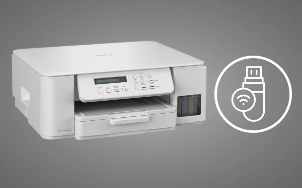Білий принтер Brother з висувним лотком, поруч із ним значок флеш-накопичувача із символом Wireless Fidelity, що вказує на бездротове підключення.