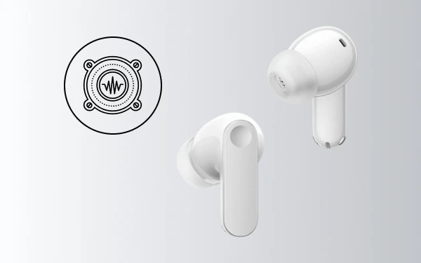 Білі бездротові навушники-вкладиші realme поруч із іконкою аудіодрайвера, що символізує якість звуку та динаміку