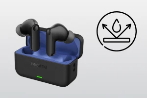 Чорні бездротові навушники realme в зарядному футлярі зі світлодіодом (світлодіодом) та значком захисту від бризок