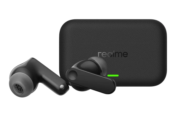 Чорні бездротові навушники realme із зарядним футляром та світлодіодним індикатором рівня заряду батареї